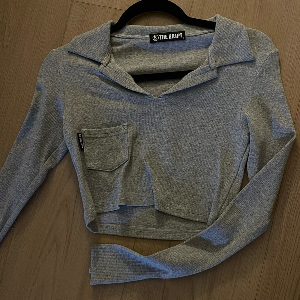 The Kript Gray Long Sleeve Crop Top